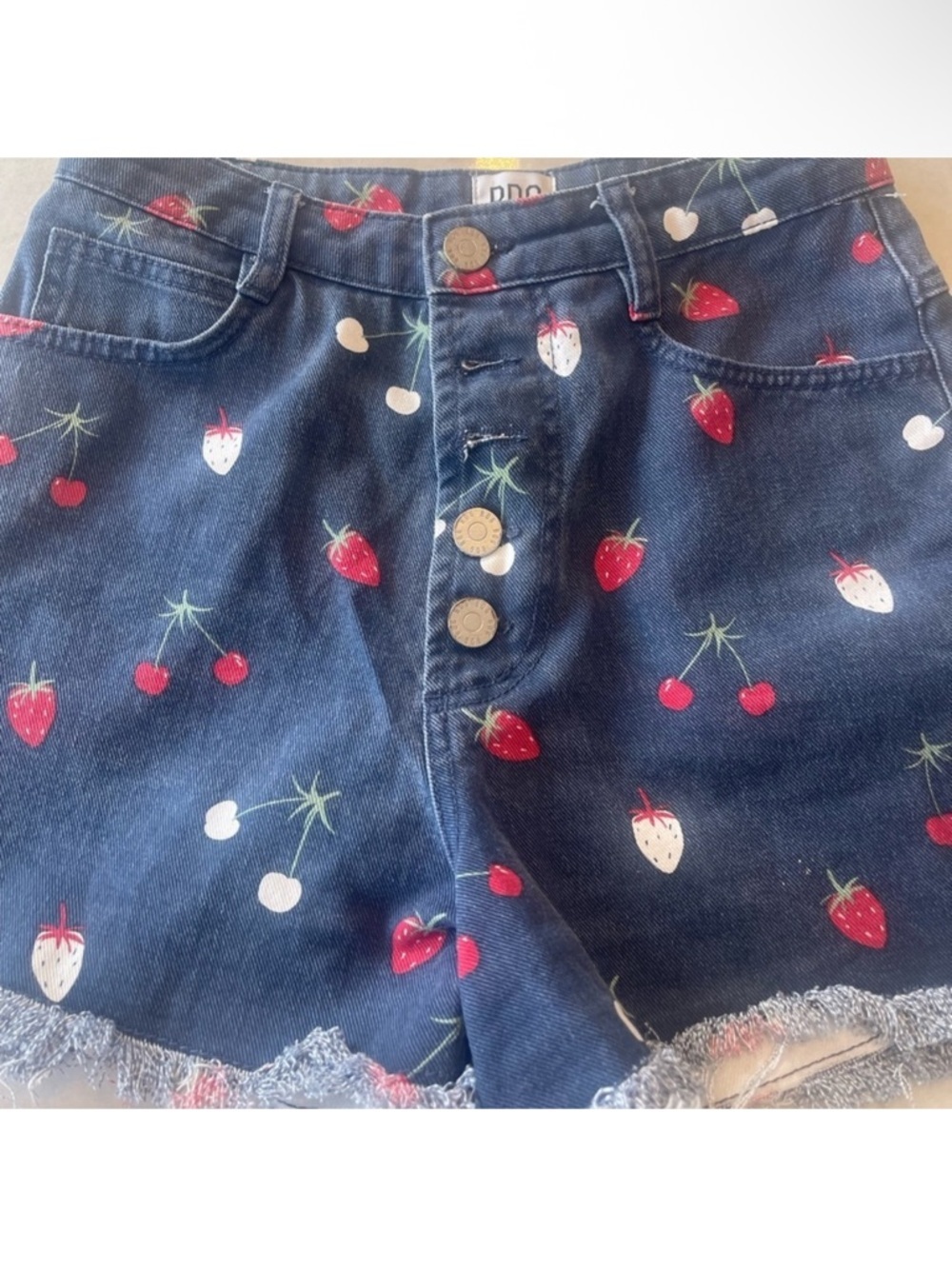 BDG High-Rise Navy Cherry Print Denim Shorts! Adorable!! Size 26 - Picture 3 of 4